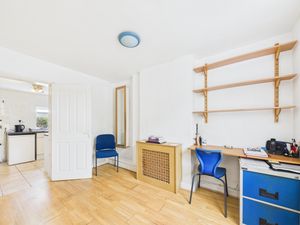 Dining Room- click for photo gallery